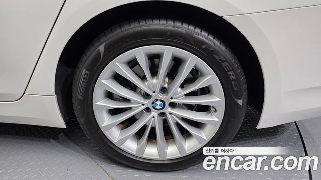 BMW 5 Series (G30) 520i Luxury 2023 — фото 21