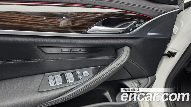 BMW 5 Series (G30) 520i Luxury 2023 — фото 29