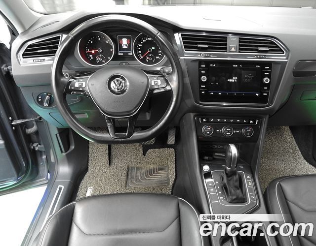 Volkswagen Tiguan (II) 2.0 TDI Premium 2018 — фото 7
