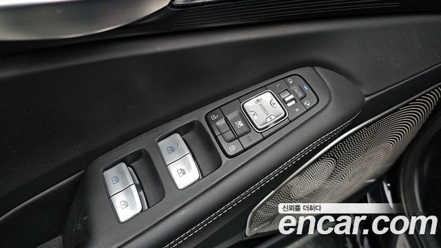 Genesis G90 3.8 AWD Prestige 2021 — фото 17