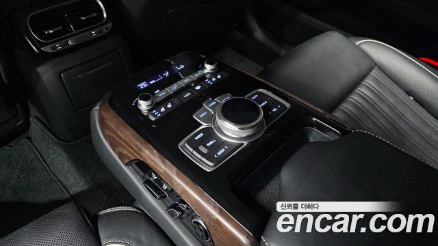 Genesis G90 3.8 AWD Prestige 2021 — фото 19