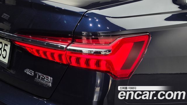 Audi A6 (C8) 45 TFSI Quattro Premium 2021 — фото 23