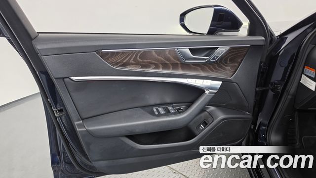 Audi A6 (C8) 45 TFSI Quattro Premium 2021 — фото 24