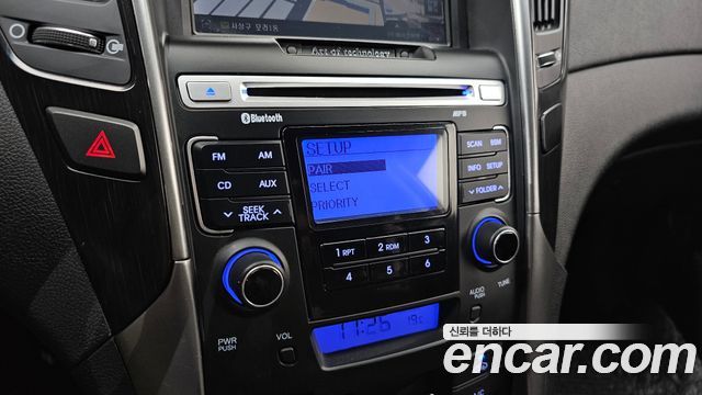 Hyundai Sonata (YF) LPi Luxury 2012 — фото 16