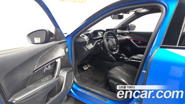 Peugeot e-2008 (II) EV GT 2021 — фото 10