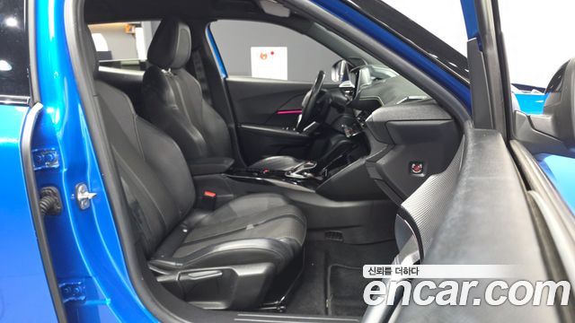 Peugeot e-2008 (II) EV GT 2021 — фото 11
