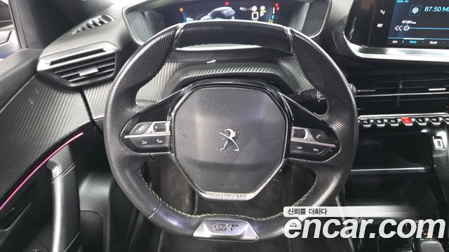 Peugeot e-2008 (II) EV GT 2021 — фото 13