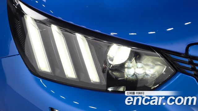 Peugeot e-2008 (II) EV GT 2021 — фото 22