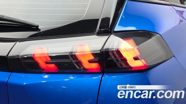 Peugeot e-2008 (II) EV GT 2021 — фото 23