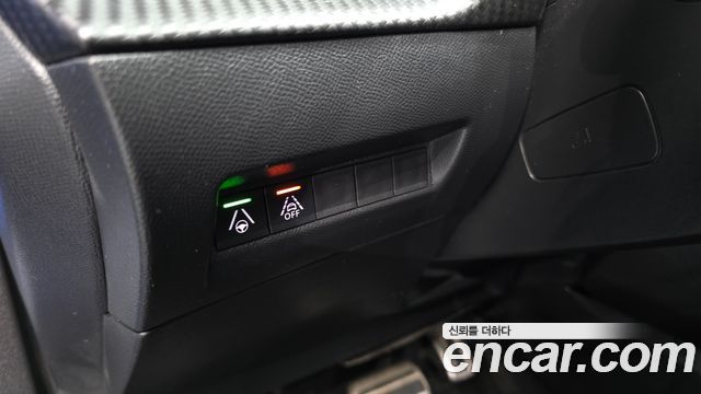 Peugeot e-2008 (II) EV GT 2021 — фото 27