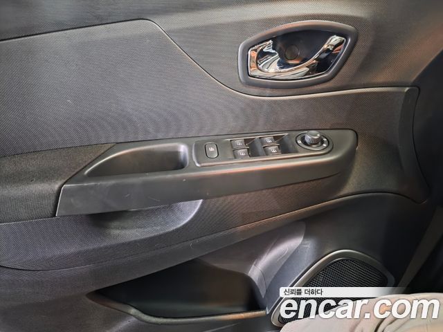 Renault Korea QM3 LE 2015 — фото 20